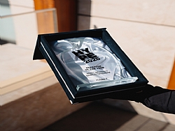 HYATT REGENCY �ZM�R �ST�NYEPARK�A �K�NC� KEZ YILIN OTEL� �D�L�